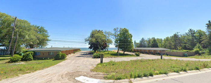 Aurora Resort Motel - 2022 Street View (newer photo)